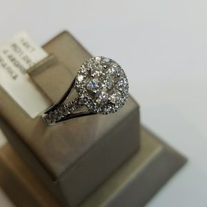 14k white gold Diamond engagement ring